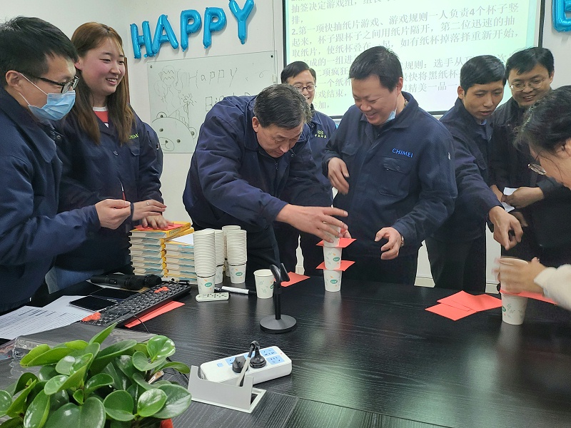 青島中新華美：?jiǎn)T工生日會(huì)，濃濃溫情暖人心